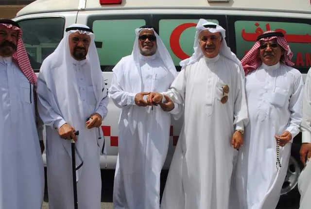صفوى: زوجان يتبرعان بسيارة إسعاف لخيرية الصفا.. مع صيانتها مدى الحياة!