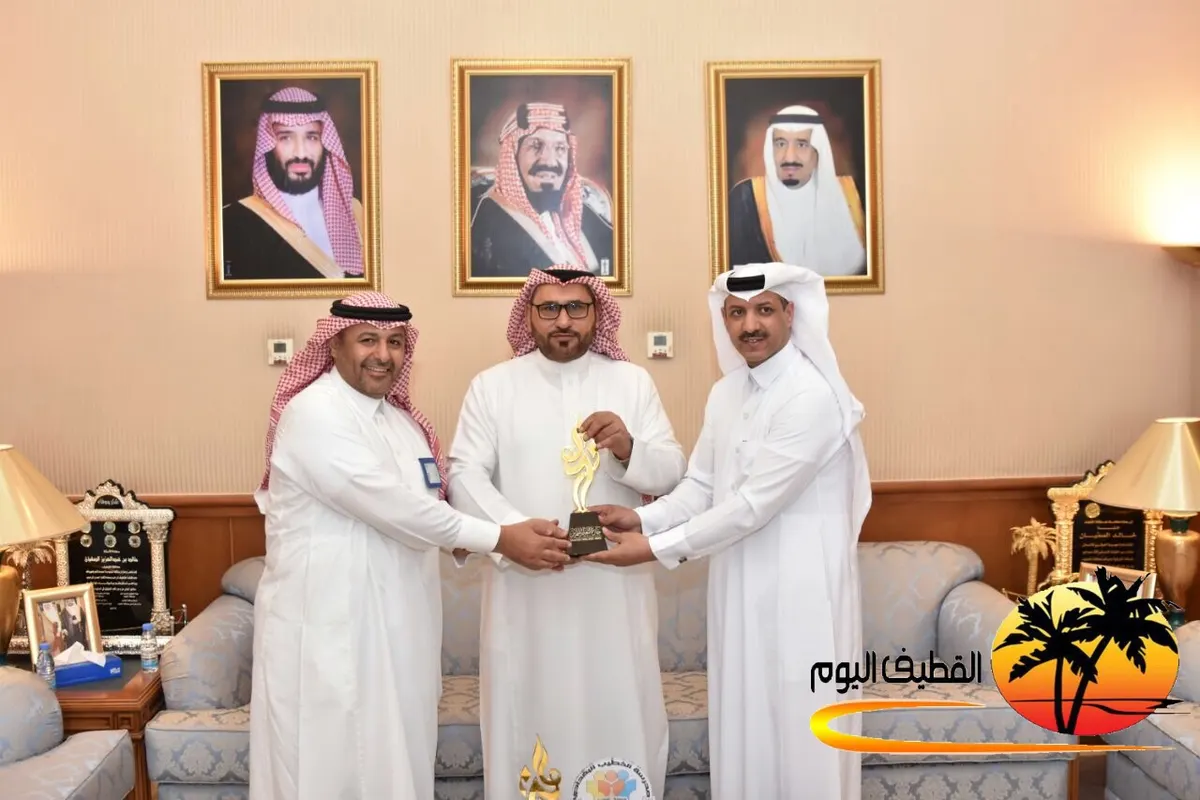 محافظ القطيف يشيد بتميز الخطيب البغدادي