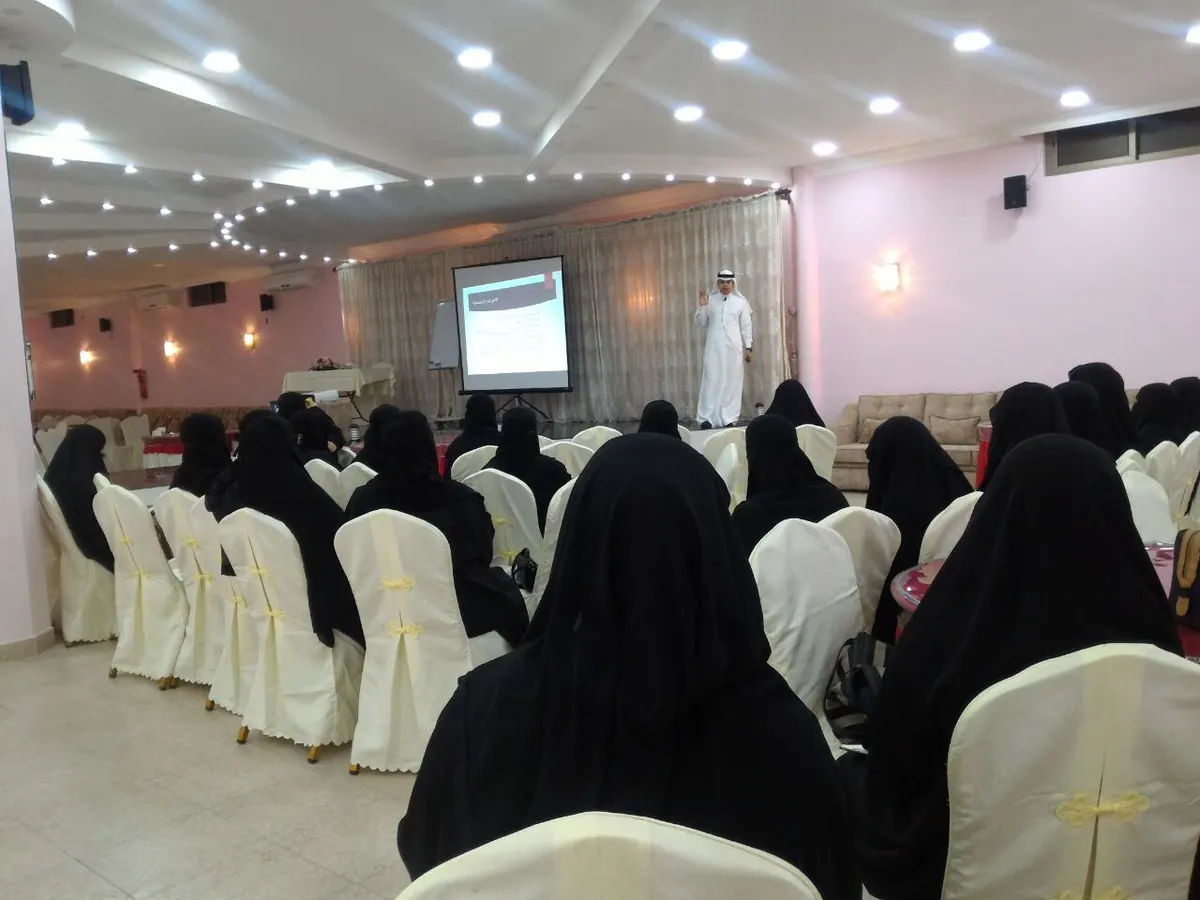 «العوامية».. آل ناصر يكشف أسرار المراهقة لـ74 رجلًا وسيدة