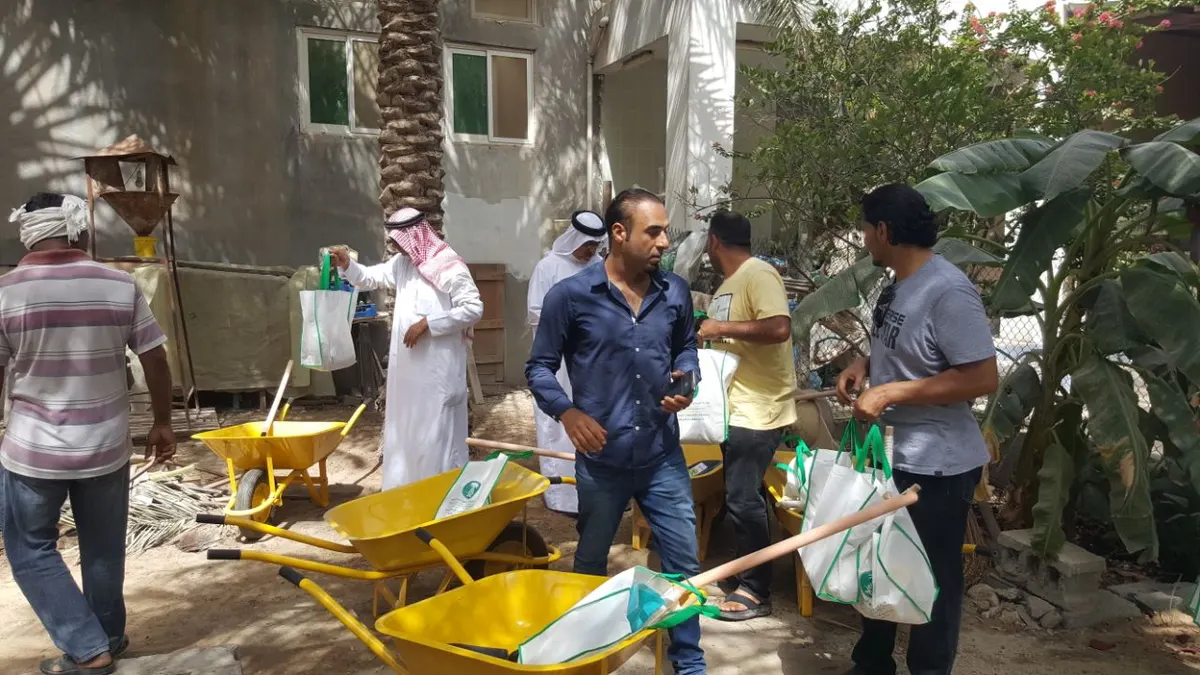 في يومٍ حقلي.. مزارعو القطيف يتعرفون على طرق مكافحة آفات النخيل