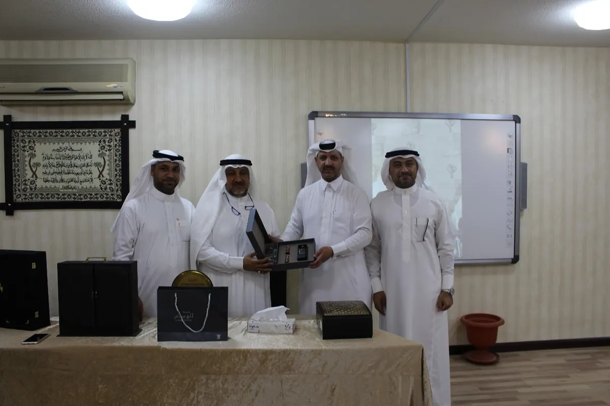 الخنيزي متقاعدٌ على منصة تكريم الخطيب البغدادي