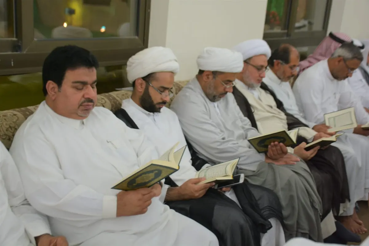 العوامية.. بالصور ديوان العصفورية يجمع عددًا من القراء في الأمسية القرآنية السابعة