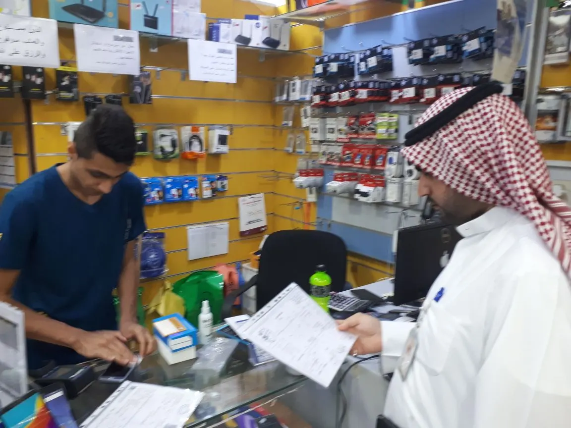 عمل القطيف يوجه 12 إنذاراً ويرصد مخالفة خلال أيام العيد