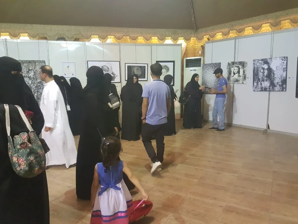 ظلال الأبيض والأسود في قلعة القطيف