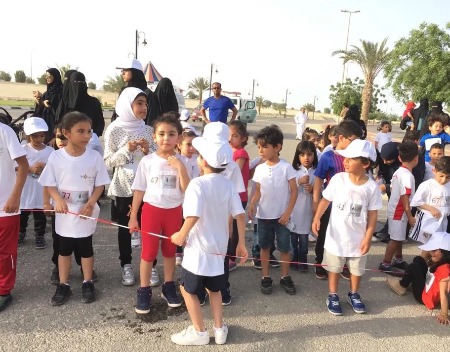 سيهات.. «نمشي مع الأطفال» على كورنيش الغدير في الأضحى المبارك