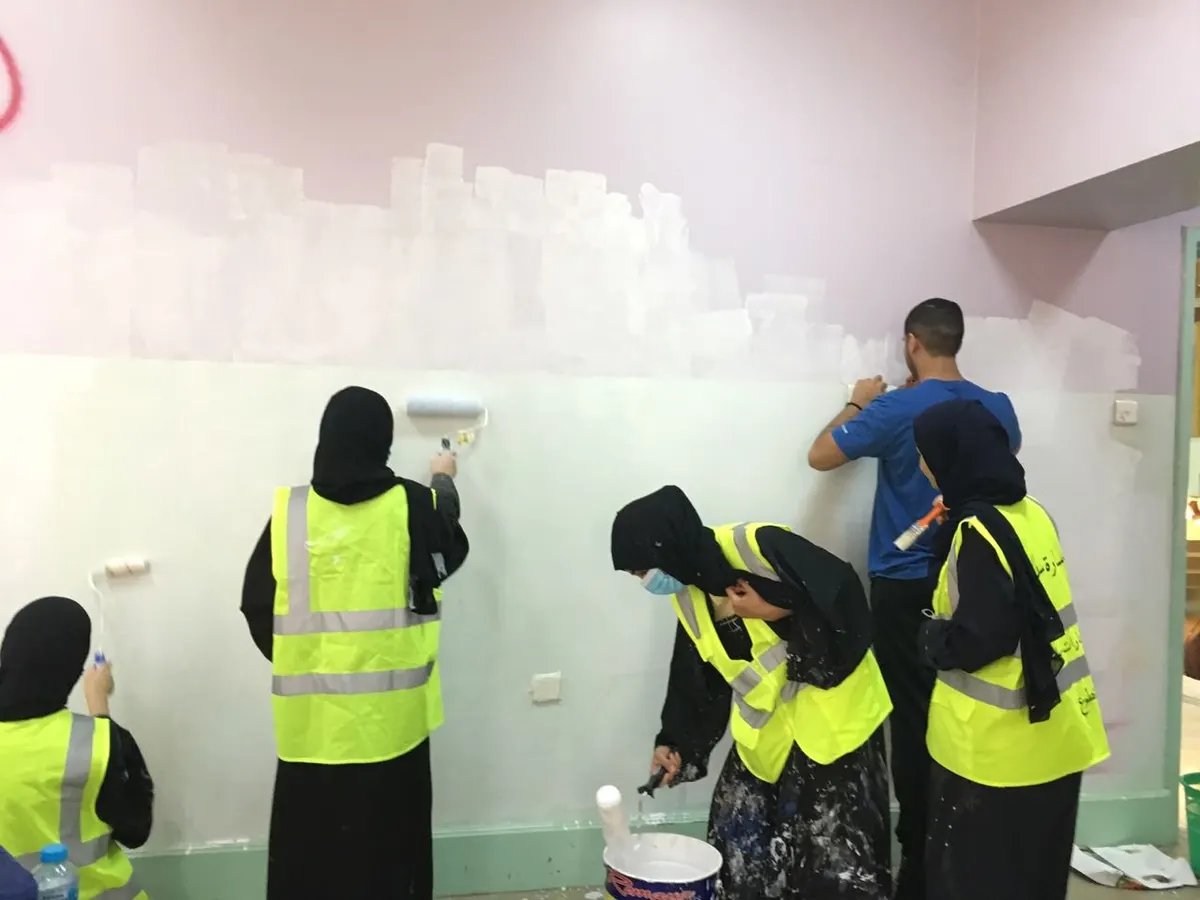 بمبادرة تطوعية.. «منارات» وبلدي القطيف يحييان المكتبة العامة