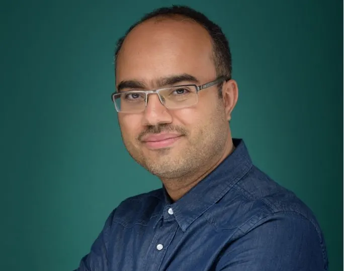 الأوجام.. آل هاشم دخل التصوير برغبة أخيه وحصد جوائزه بعد عامين