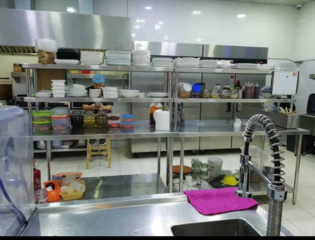 فرصة استثمارية.. مطعم ومقهى للبيع بجميع معداته في موقع استراتيجي بالقطيف