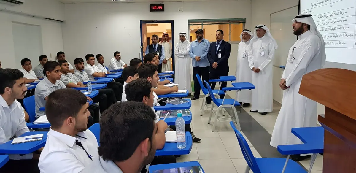 باحسين يتفقد الأعمال التطويرية والترفيهية لمتدربي تقنية القطيف