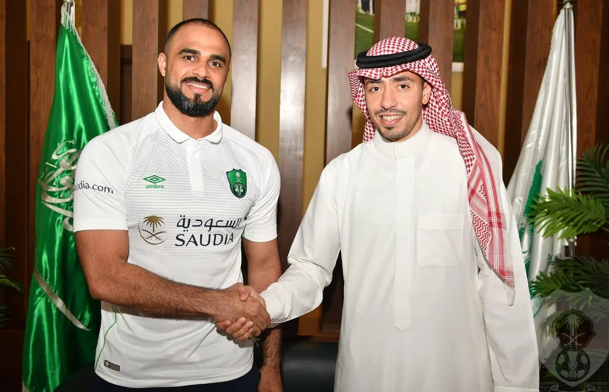 صفوى.. الزاير يخلع قميص الصفا