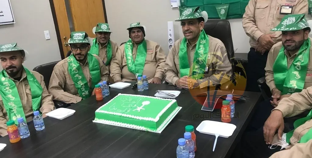 كهرباء القطيف تتوشح باللون الأخضر احتفالًا باليوم الوطني الـ 88