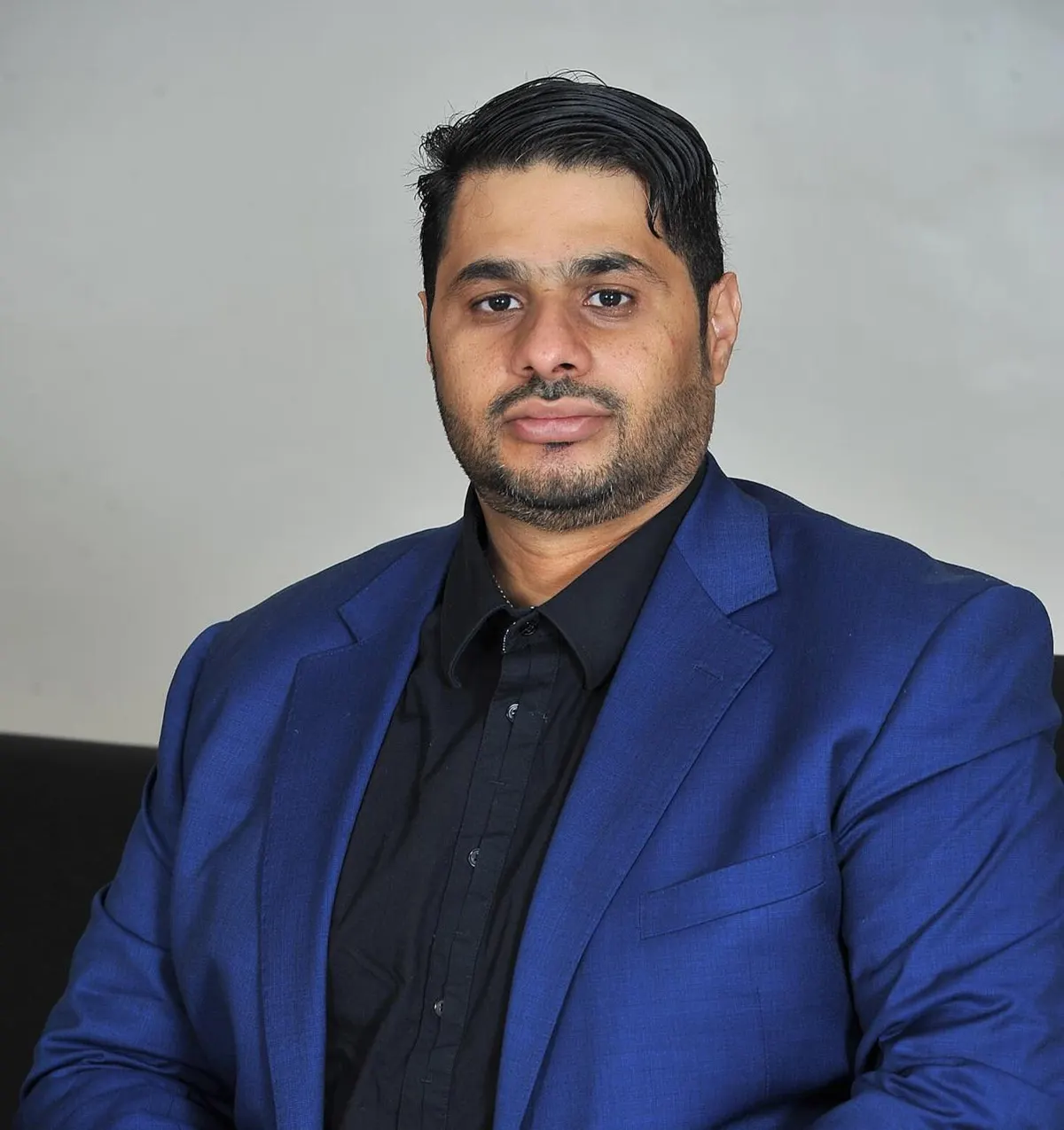 احذروا منتحلي شخصيات المشاهير