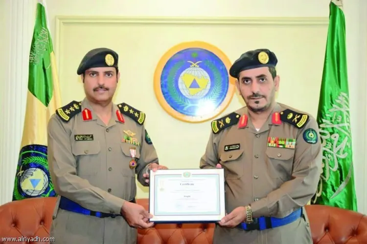 وسام «فارس» لـ مدير مدني القطيف