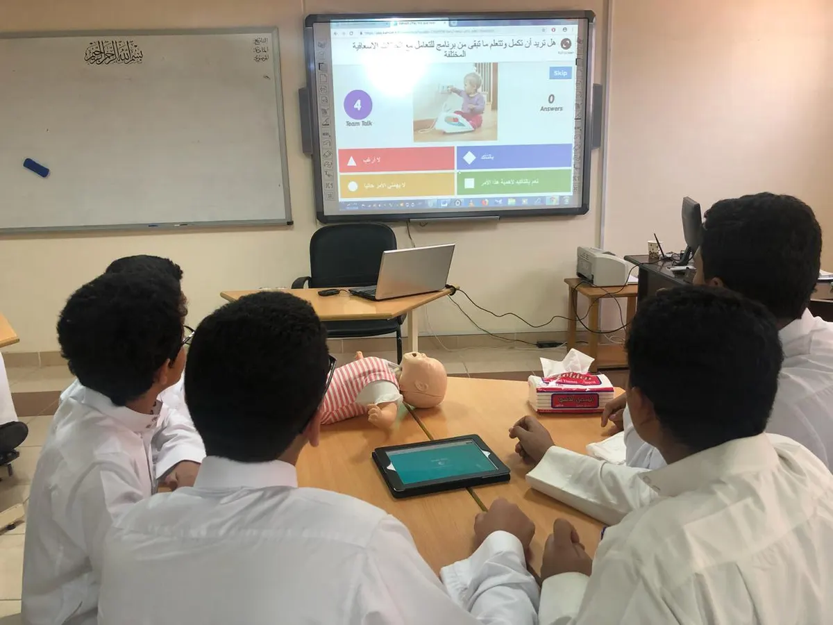 ولادة رضيع في برنامج «أنا مسعف» بمدرسة العطاء بالقطيف