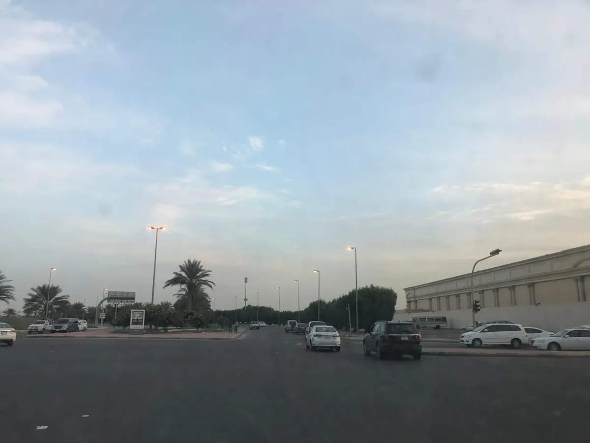 قطع إشارة مرورية يودي بحياة في تقاطع الحلة وشويكة القطيف
