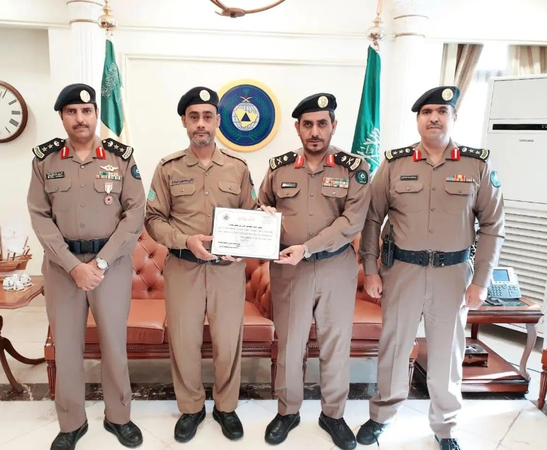 اللواء المري يكرّم «عباده»