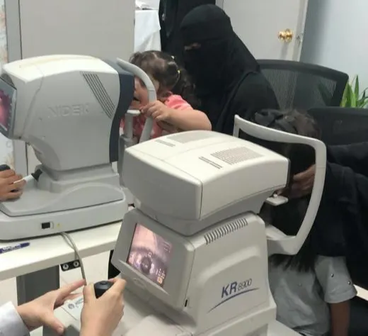 في صفوى.. حملة تخضع 80 طفلًا لـ الكشف المبكر عن عيوب الإبصار