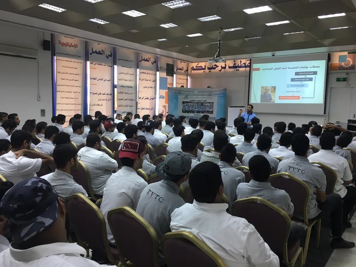 100 متدرب يشاركون في فرق العمل بتقنية القطيف