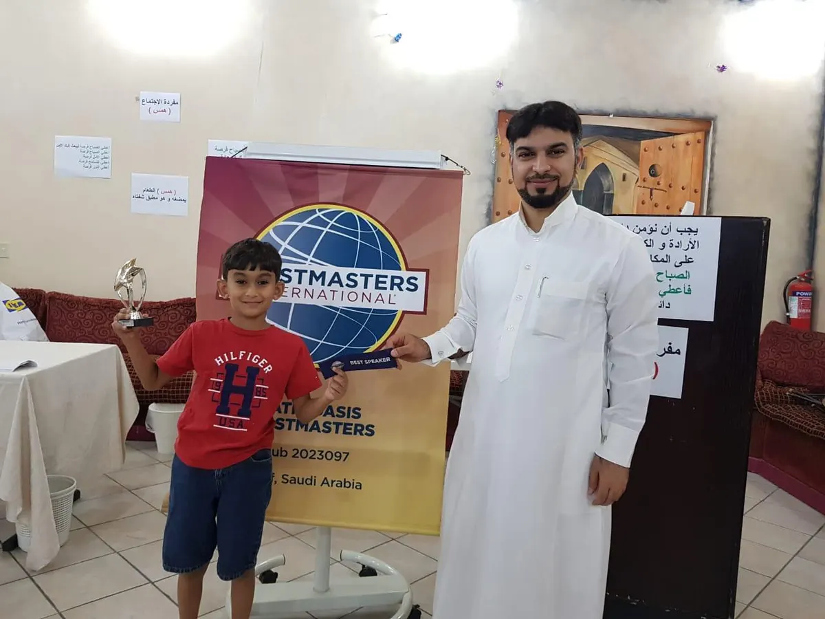 خطباء «واحة القطيف» يتنافسون على إعطاء الصباح فرصة في التوبي!