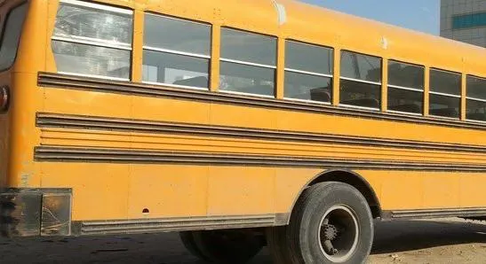 من الذاكرة.. «الباص الأصفر» يختصر رحلة العروس للمساجد والعيون