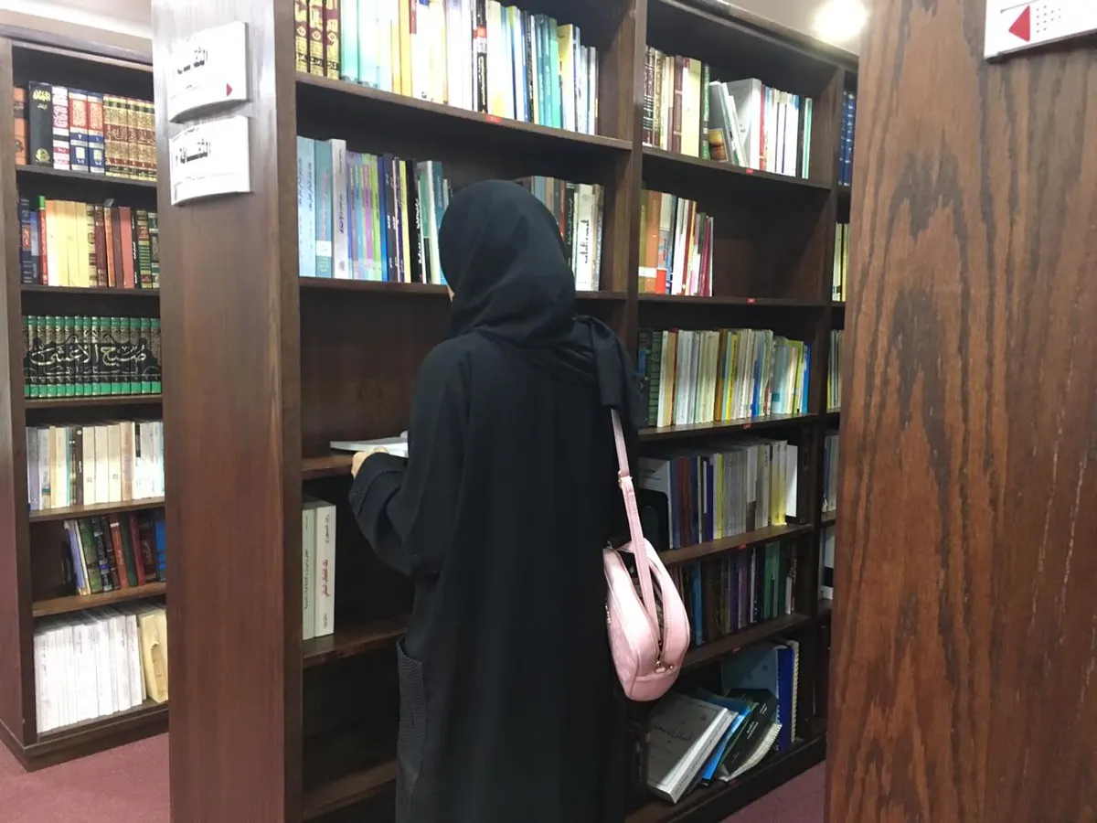 القطيف.. سيدات يلخصن كتبًا ويناقشنها في «ساحة القراء»