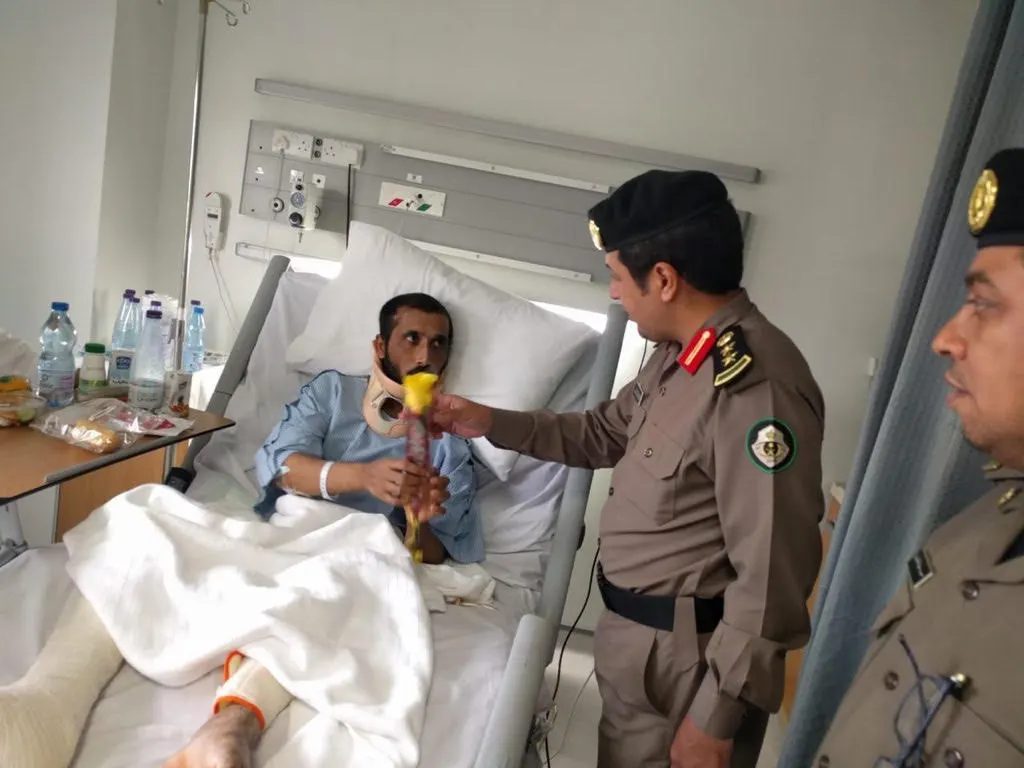 في القطيف..مدير المرور يطمئن على مصابي الحوادث