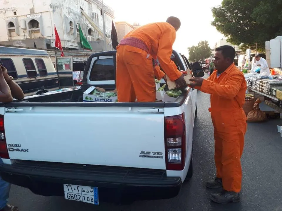 إحباط تسويق 364 كجم خضار وفاكهة غير صالحة للاستخدام الآدمي في تاروت