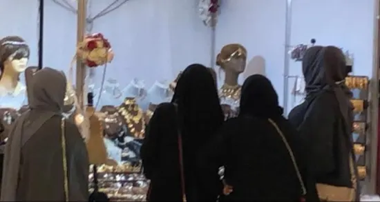 في صفوى.. 1600 زائرة يتعرفن على «مائة مليونيرة» و«بسيطة»