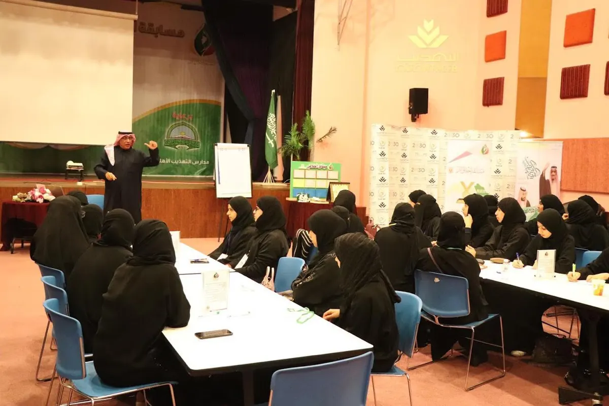 آل سيف يدعو متسابقات أخلاق البر إلى ترتيب الأولويات للوصول للقيادة