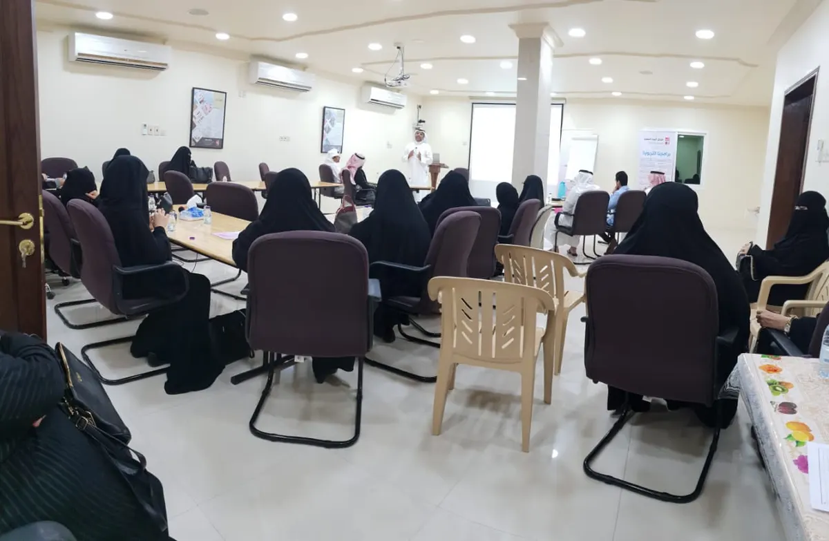 في صفوى.. 40 رجلًا وسيدة يتعرفون على خطوات الزواج السعيد