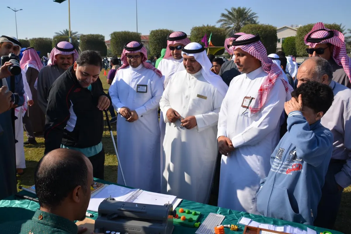بالصور.. القطيف تحتضن 500 مشارك في فعالية "صديق ذوي الاحتياجات"