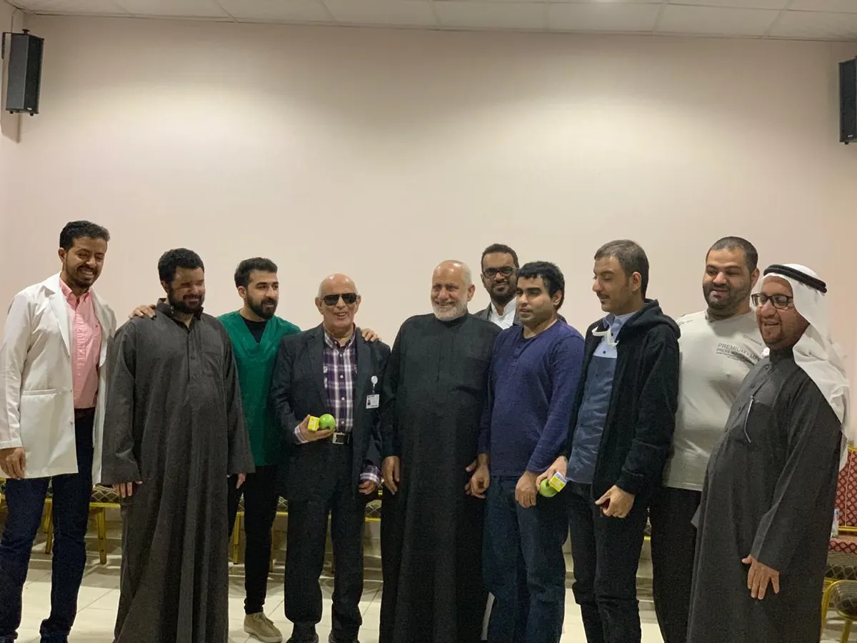 في القديح.. مكفوفو القطيف يشاركون في ورشة لفحص الأسنان والعناية بها