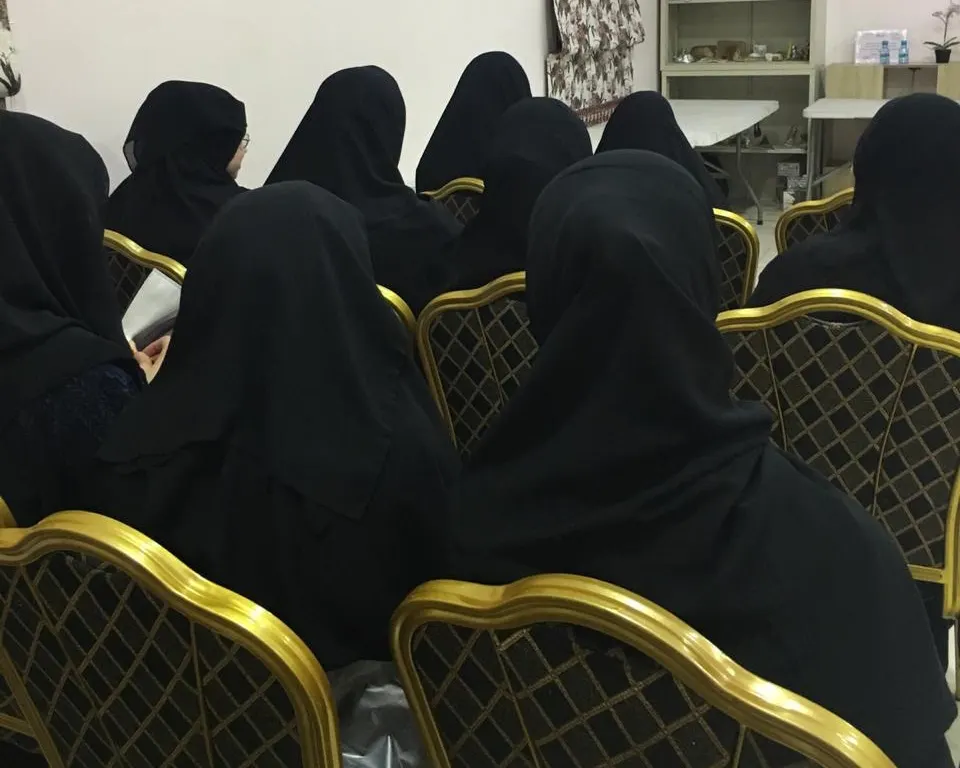 في القديح.. كفيفات القطيف يتعرفن على كيفية إدارة مواقع التواصل الاجتماعي