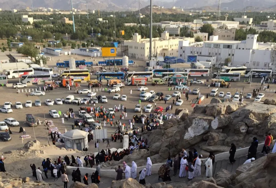 من القطيف.. أبناء كافل اليتيم يؤدون مناسك العمرة