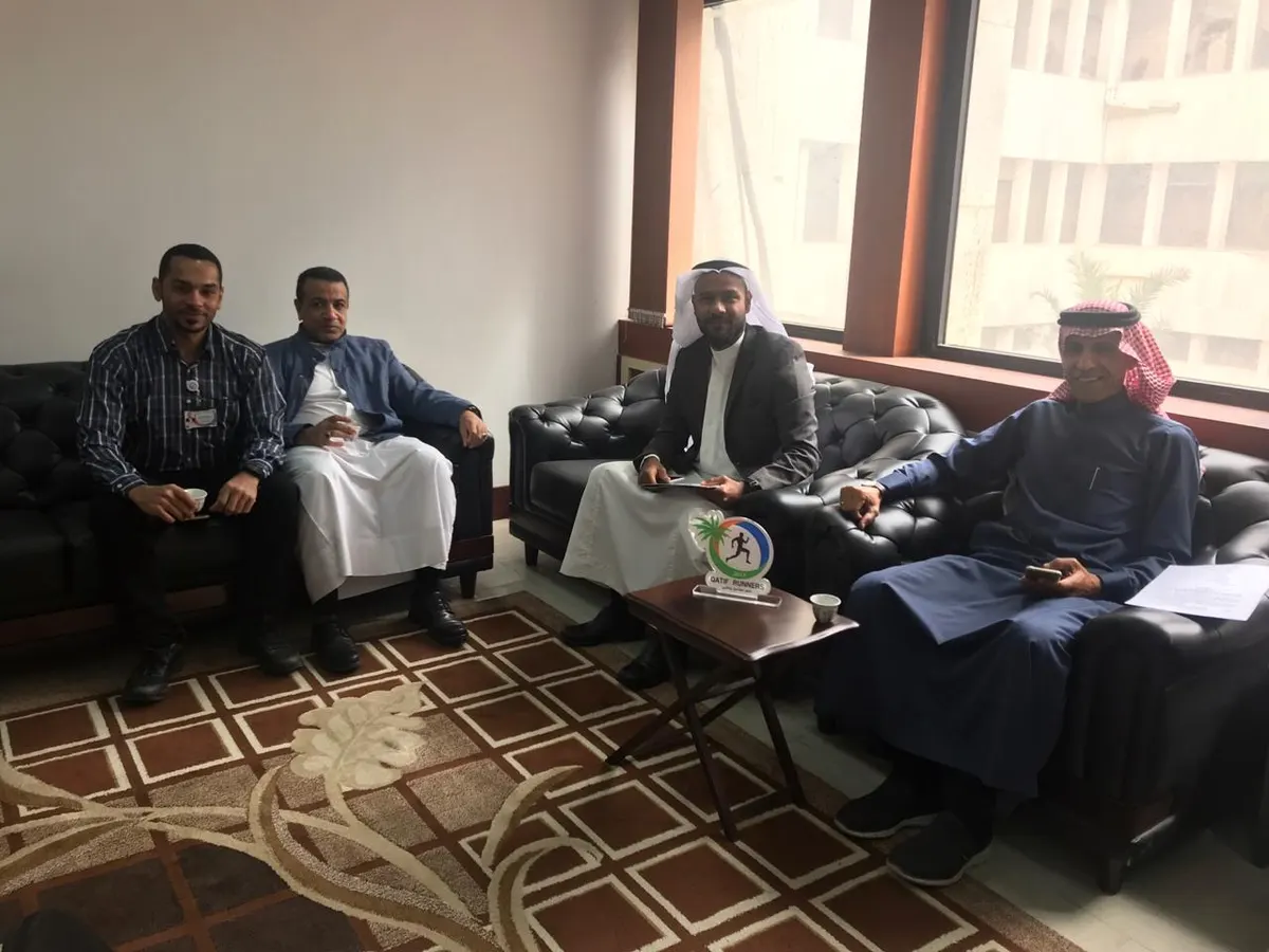 «عدائي القطيف» في ضيافة بومية.. ناقشوا إشراكهم في الفعاليات وترسيم فريقهم
