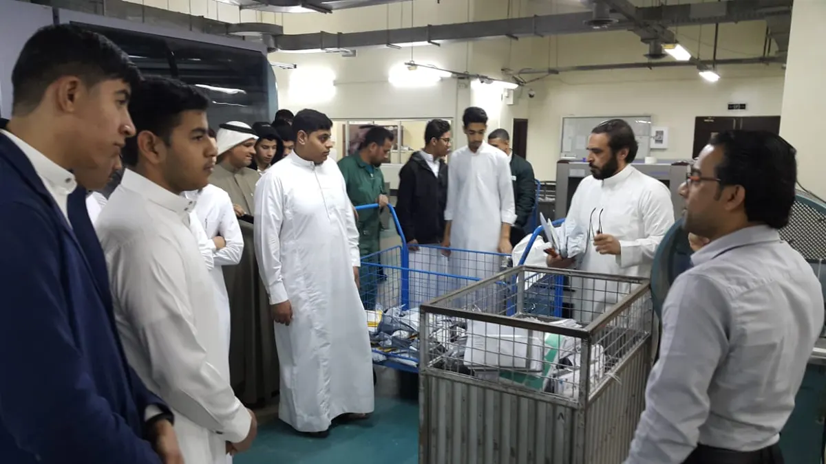 من الملاحة..زوار المجمع البريدي يتتبعون تطوره من الحمام الزاجل حتى عصر الإنترنت