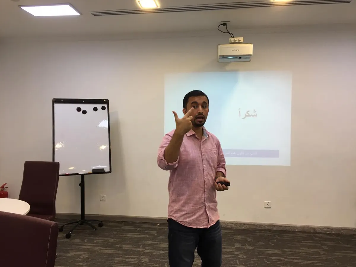 بتدريبهن على الإتيكيت والإلقاء.. متسابقات «أخلاق البر» يتهيأن للمسار الميداني