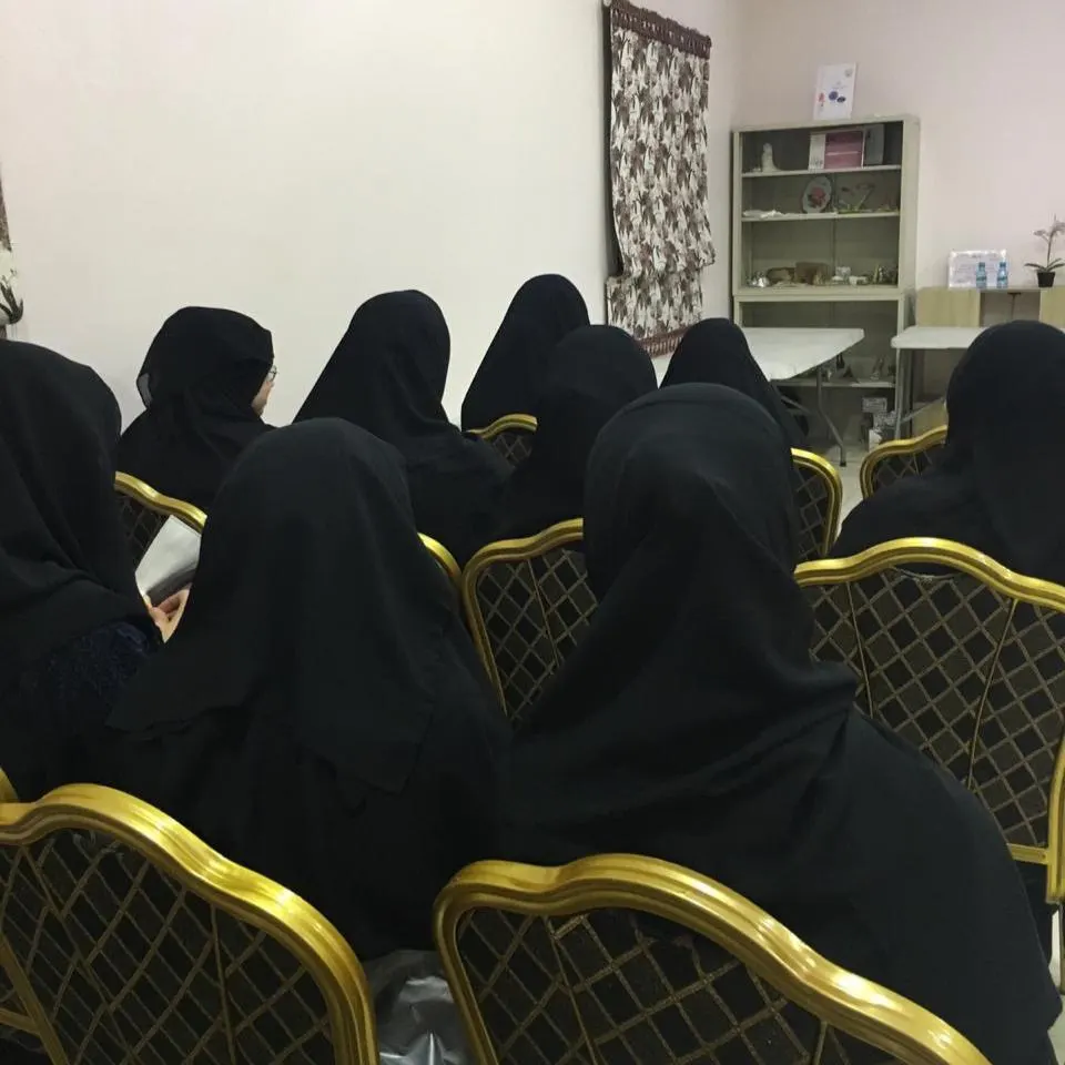 في القديح.. فعالية تحذّر السيدات: «لا تهملي أي إشارة»