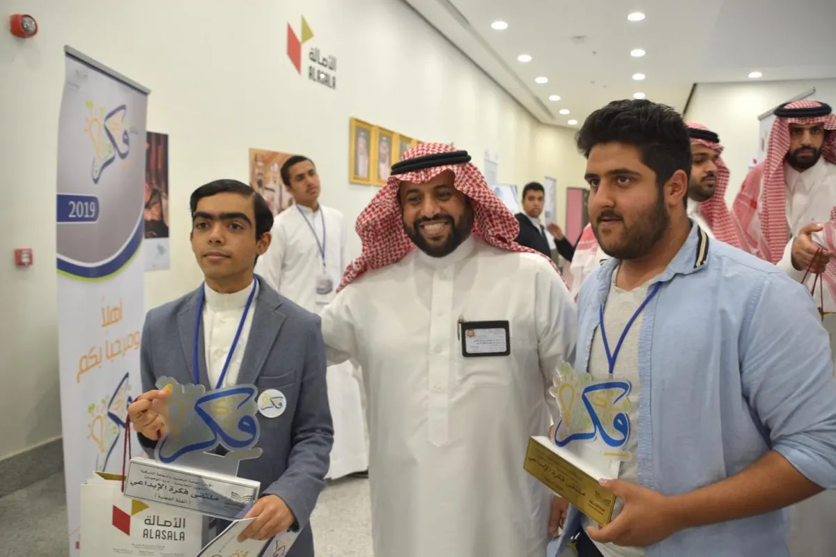 الداوود والشبيب يحققان جائزة «فكرة» الإبداعي