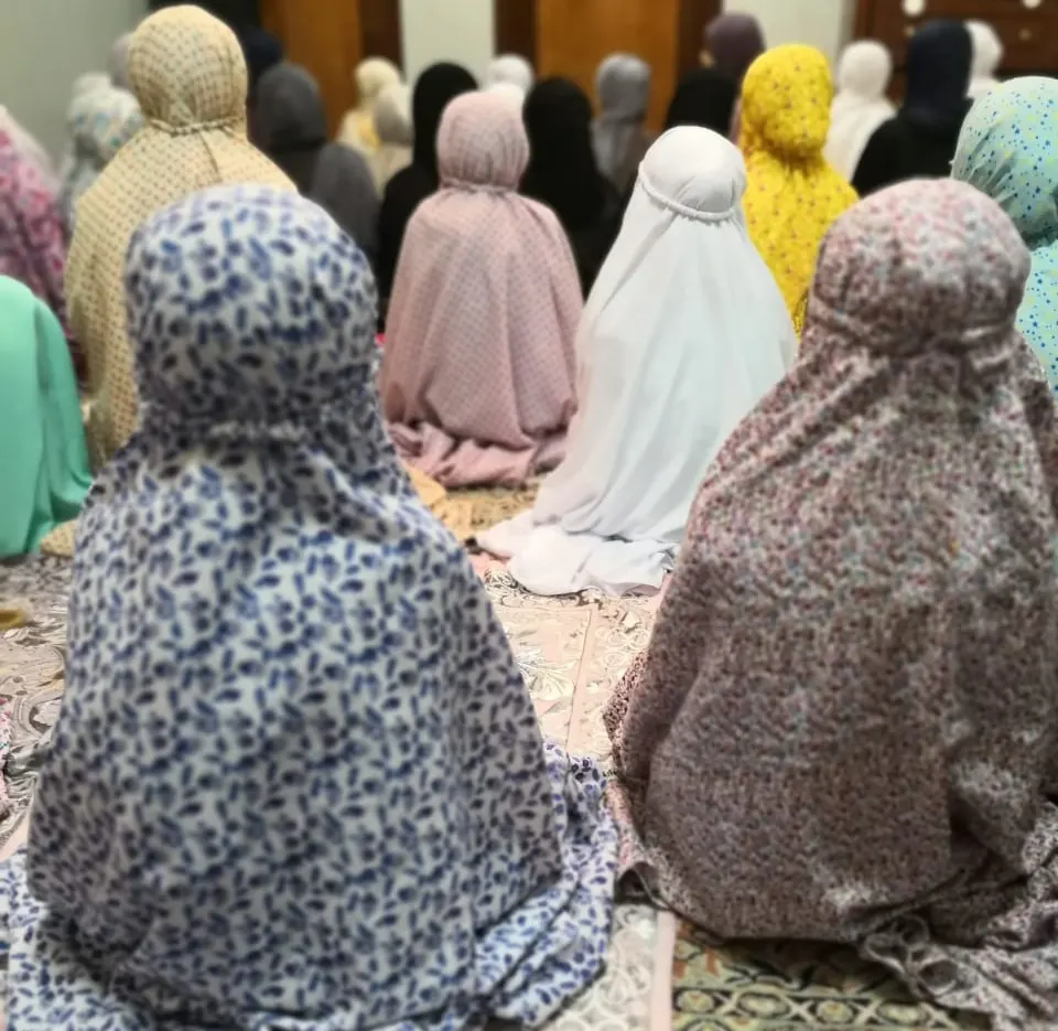 بالصور.. 65 فتاة يحيين ليلة القدر في الناصرة