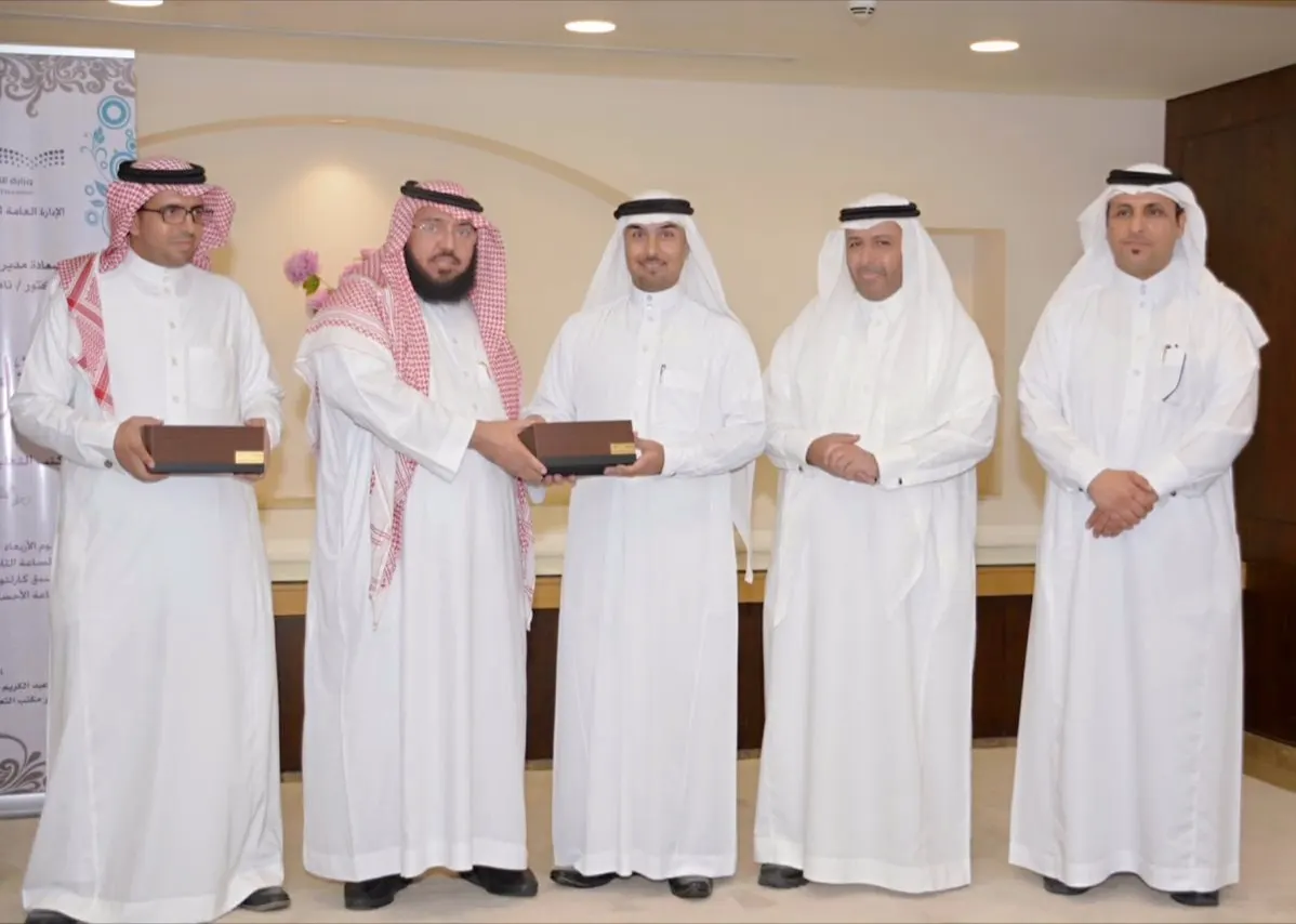 في القطيف.. «التعليم» يكرم منسوبيه في حفله الختامي
