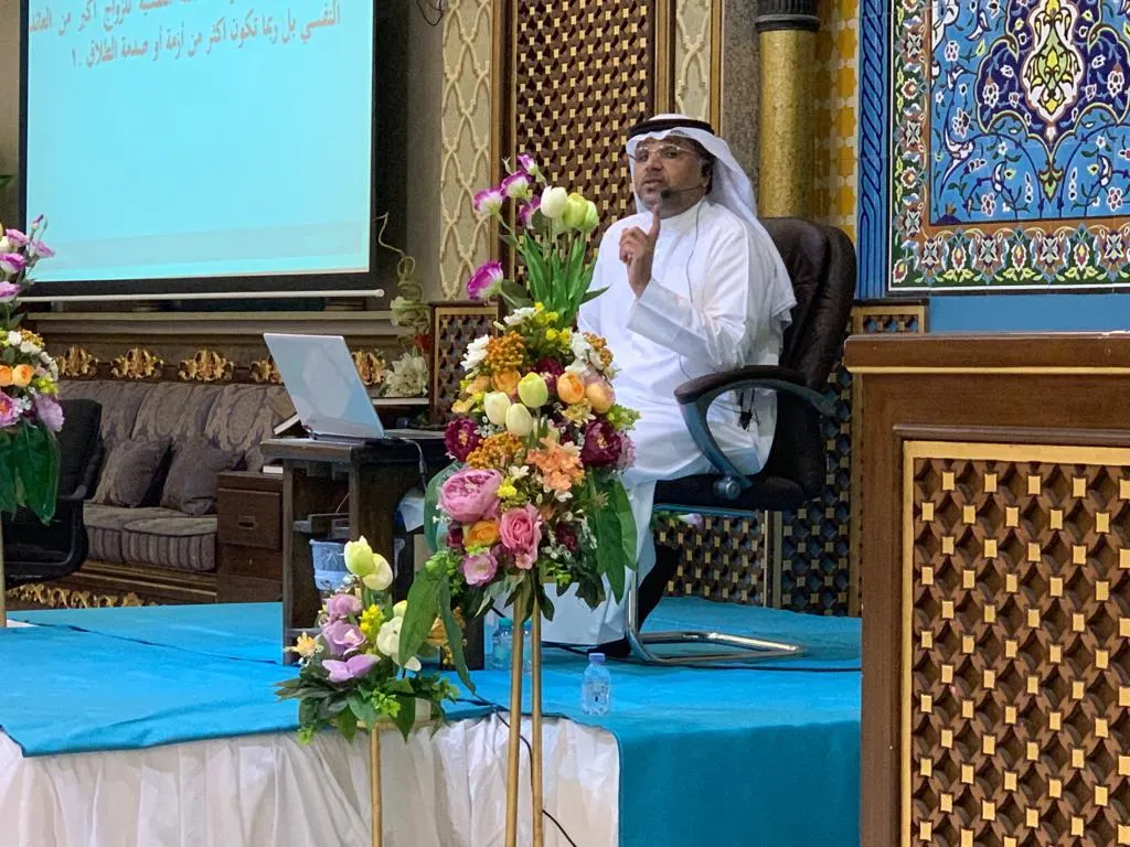 في أم الحمام.. 42 رجلًا وسيدة يبحثون حلول الطلاق مع الراشد