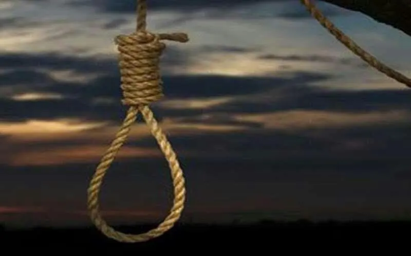 العثور على مقيم متدلٍ من حبل ومتوفى شنقًا في صفوى