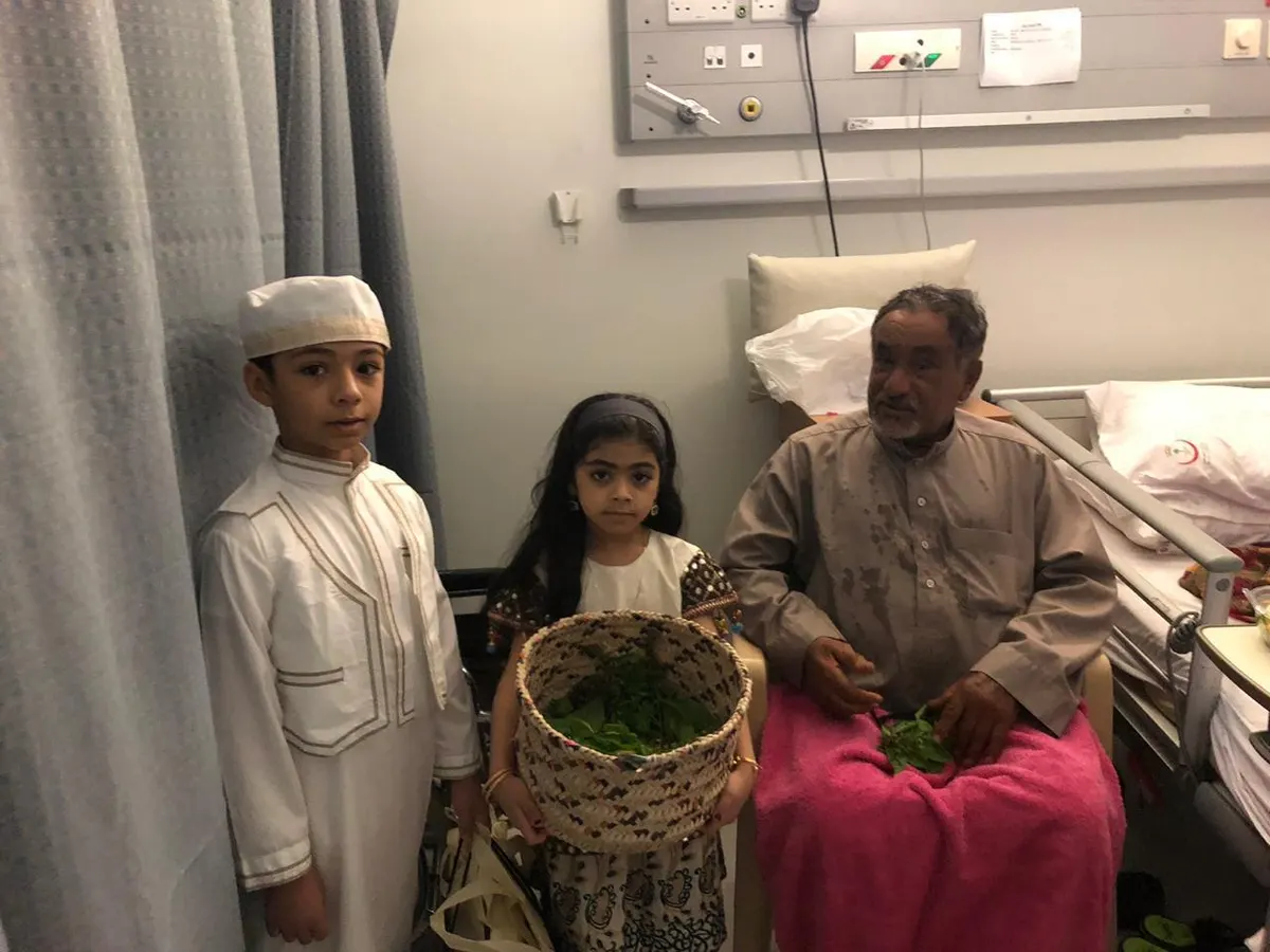 «أرض القطيف» تهنئ مرضى «المركزي» بالنصف من رمضان