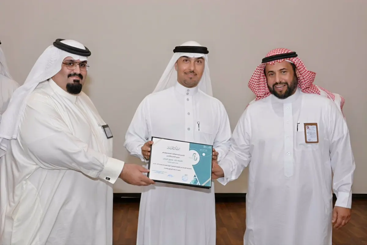 إعلاميو القطيف على منصة التكريم بتعليم الشرقية