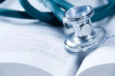 في القطيف.. «أمنية كافل» تحطم صخرة يتم «ولاء» بدراسة الطب