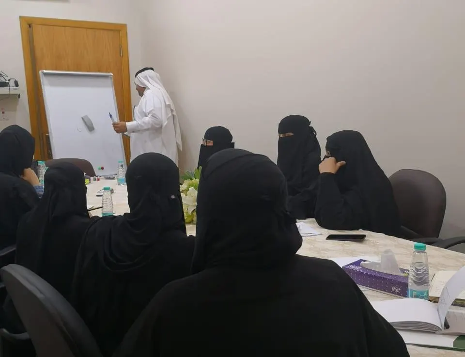 عمل القطيف يرفع كفاءة منسوبية بـ«تنمية المهارات الكتابية في المقال الصحفي»