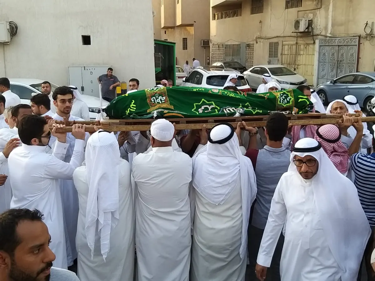بعد 76 عامًا قضاها في خدمة المنبر.. القديح تودع الخطيب الحسيني الخضراوي.. شاهد الصور