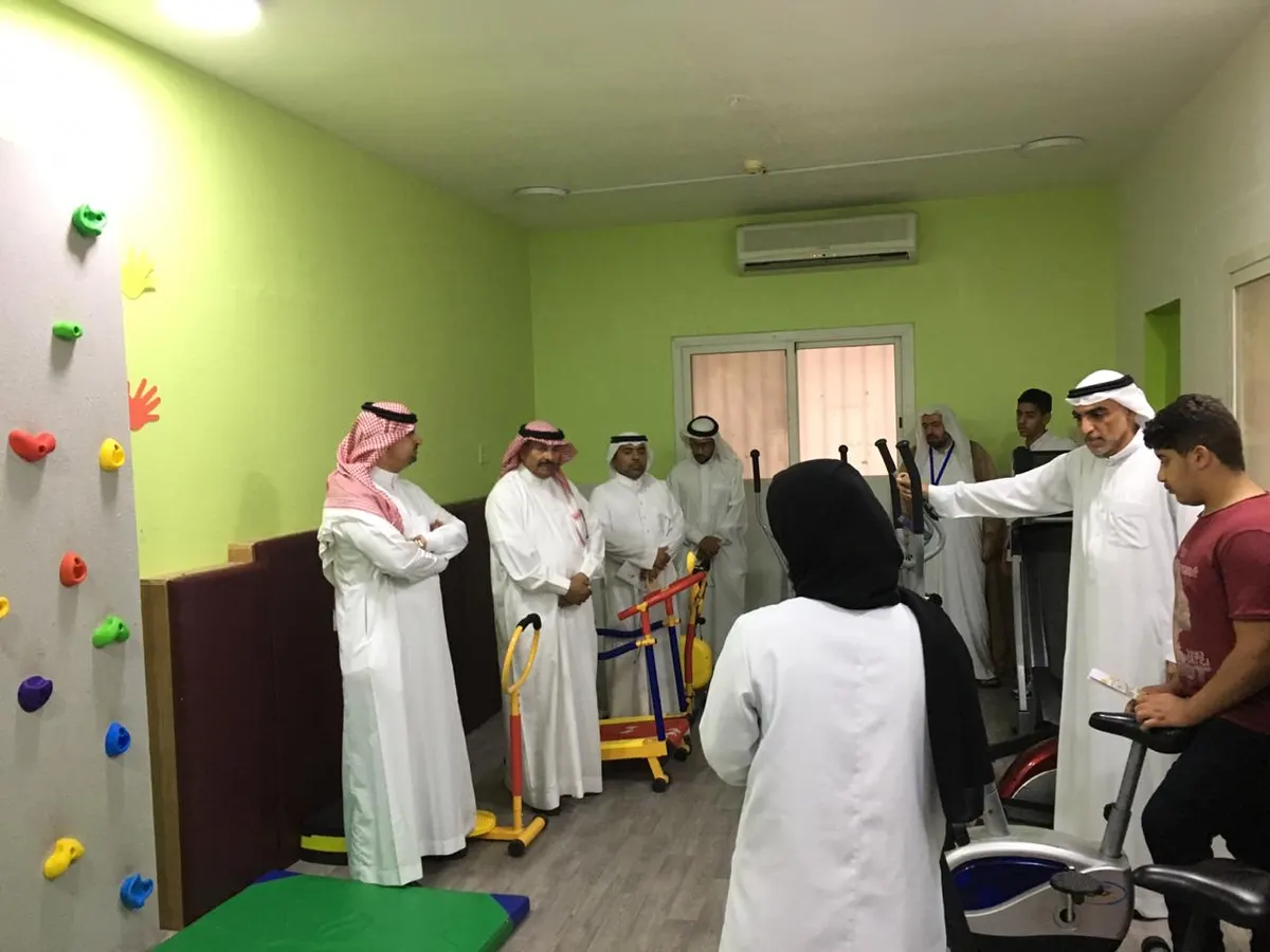 في جزيرة تاروت.. زهور المستقبل يستعرض خدماته في لقاء تعريفي