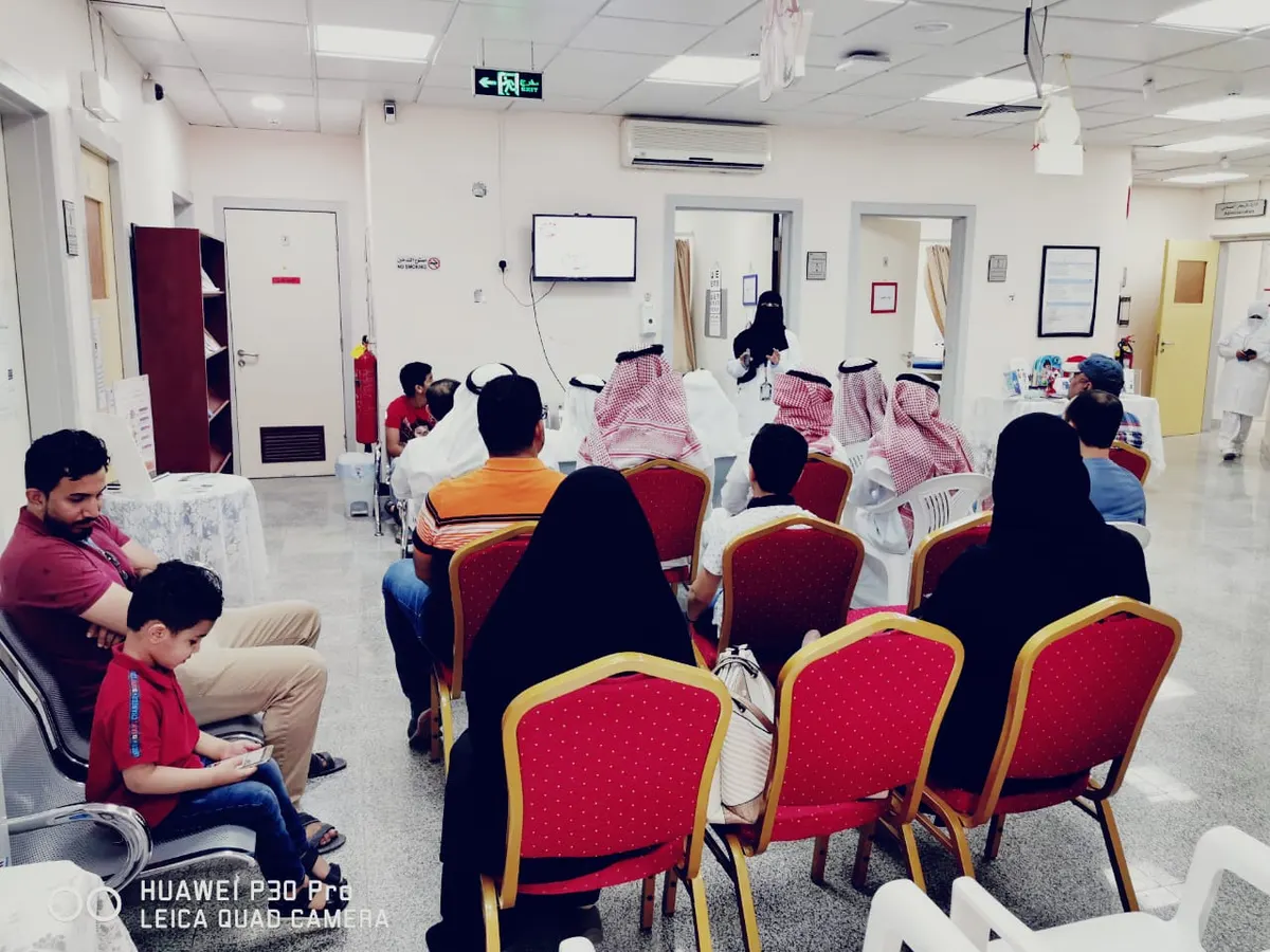 بحثًا عن العادات السلوكية الصحية.. منتسبو التعليم في مركز صحي الربيعية